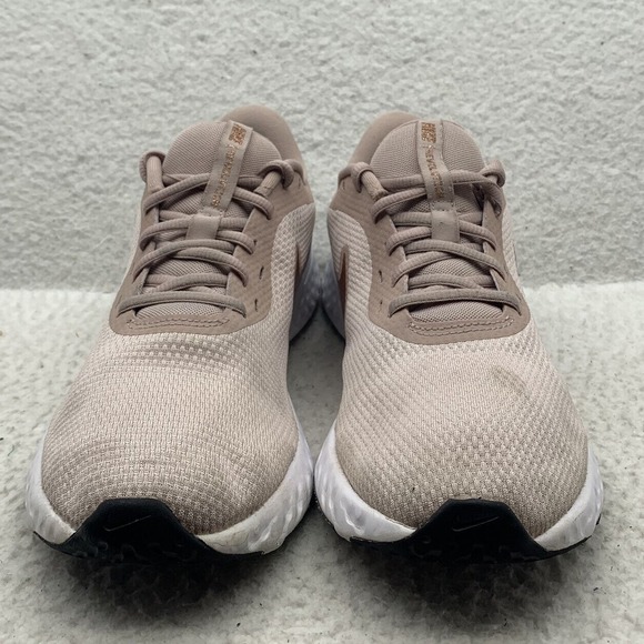 Nike Revolution 5 Running Shoes Womens Size 10 Rose Gold Athletic BQ3207-600‎ - Picture 2 of 12
